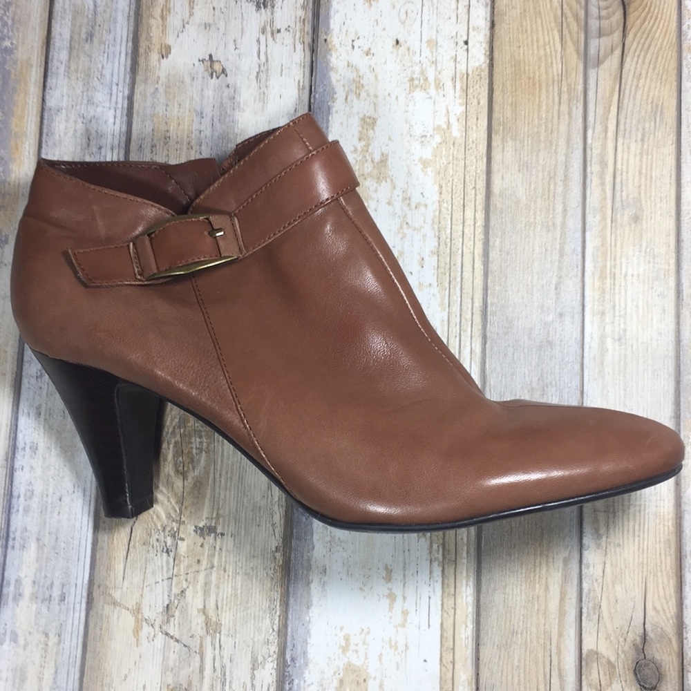 🍁 Bandolino Women’s Ankle Boot, Size 6.5 - Picture 2 of 8